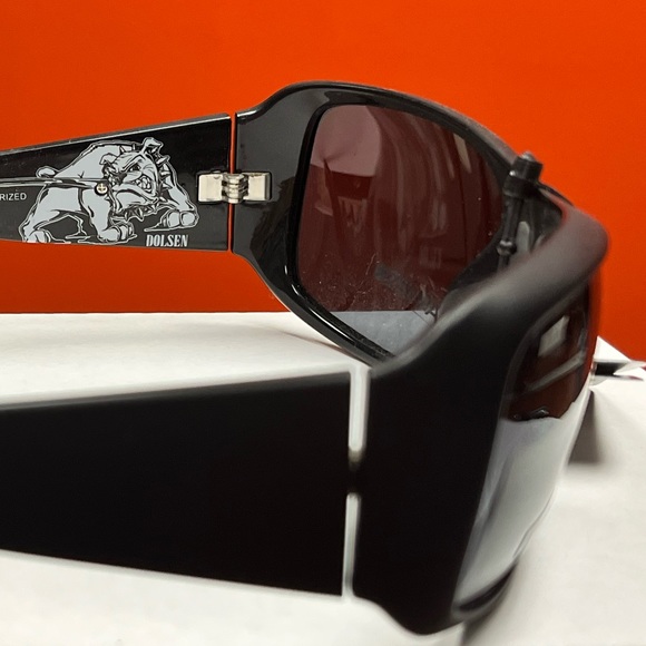 Carve matte black “1990 Phoenix” polarized sunglasses - Picture 3 of 3